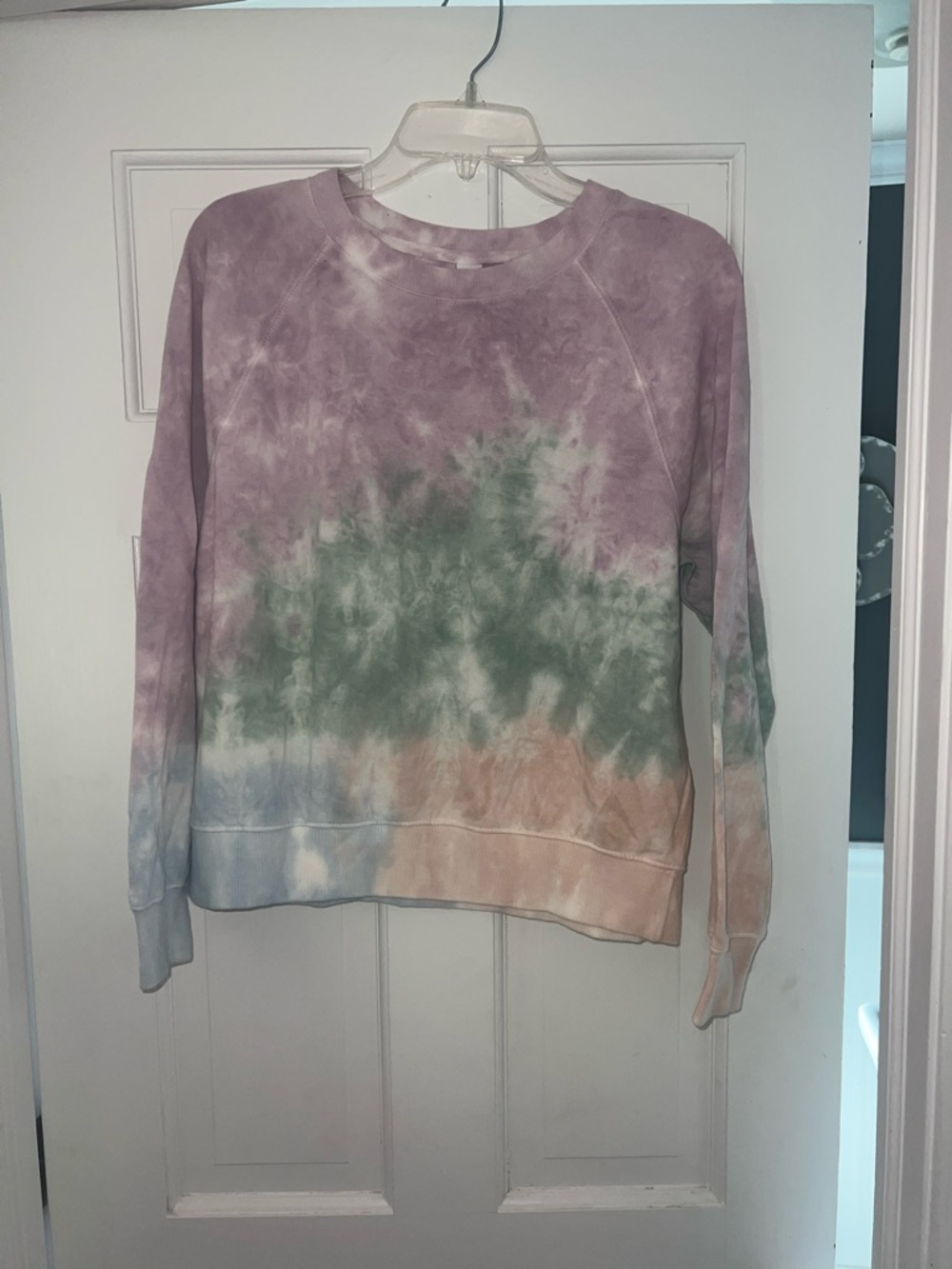 Old Navy Tie-Dye Pullover Sweatshirt in Lavender, Green, Peach, Blue